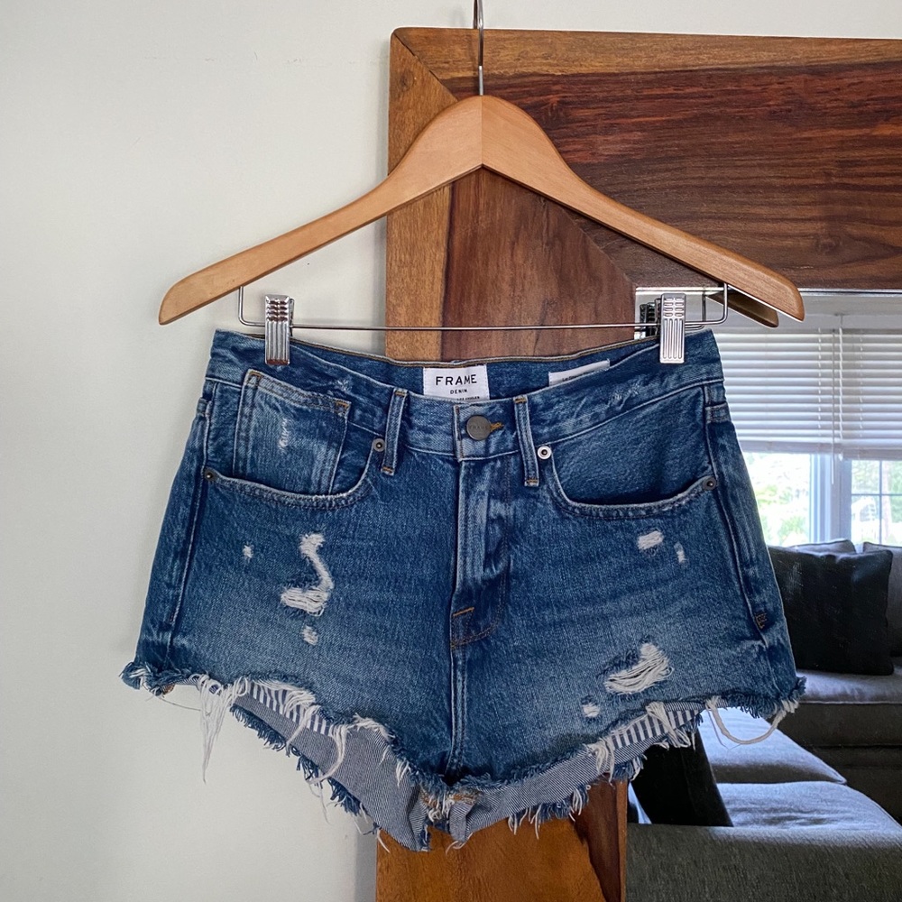 Frame Denim La Stevie Shorts